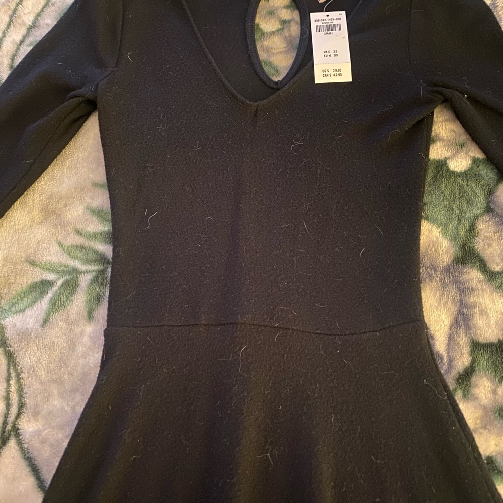 Ladies Dress - Picture 3 of 4
